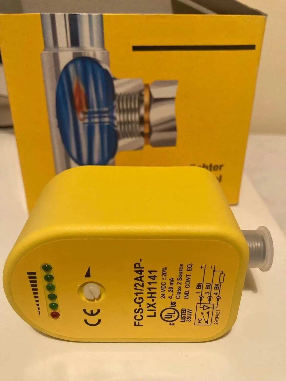 100% New and Original Pressure Switches FCS-G1/2A4P-LIX-H1141/D037 FedEx /UPS / DHL fast delivery Warranty One-year