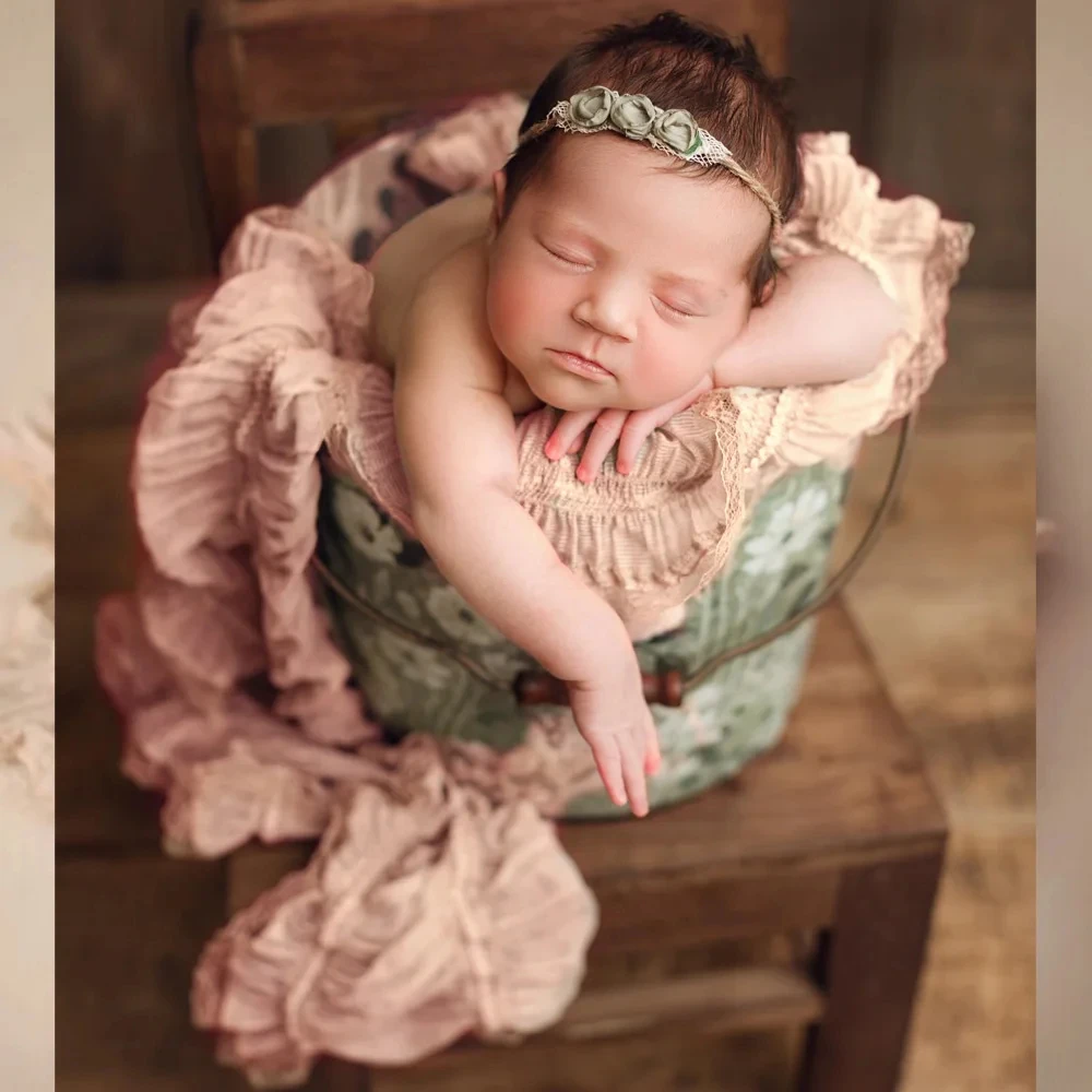 Newborn Photography Props Pleated Chiffon Baby Wraps with Lace Edges Studio Accessories, and Waddling Blankets for Photoshoots