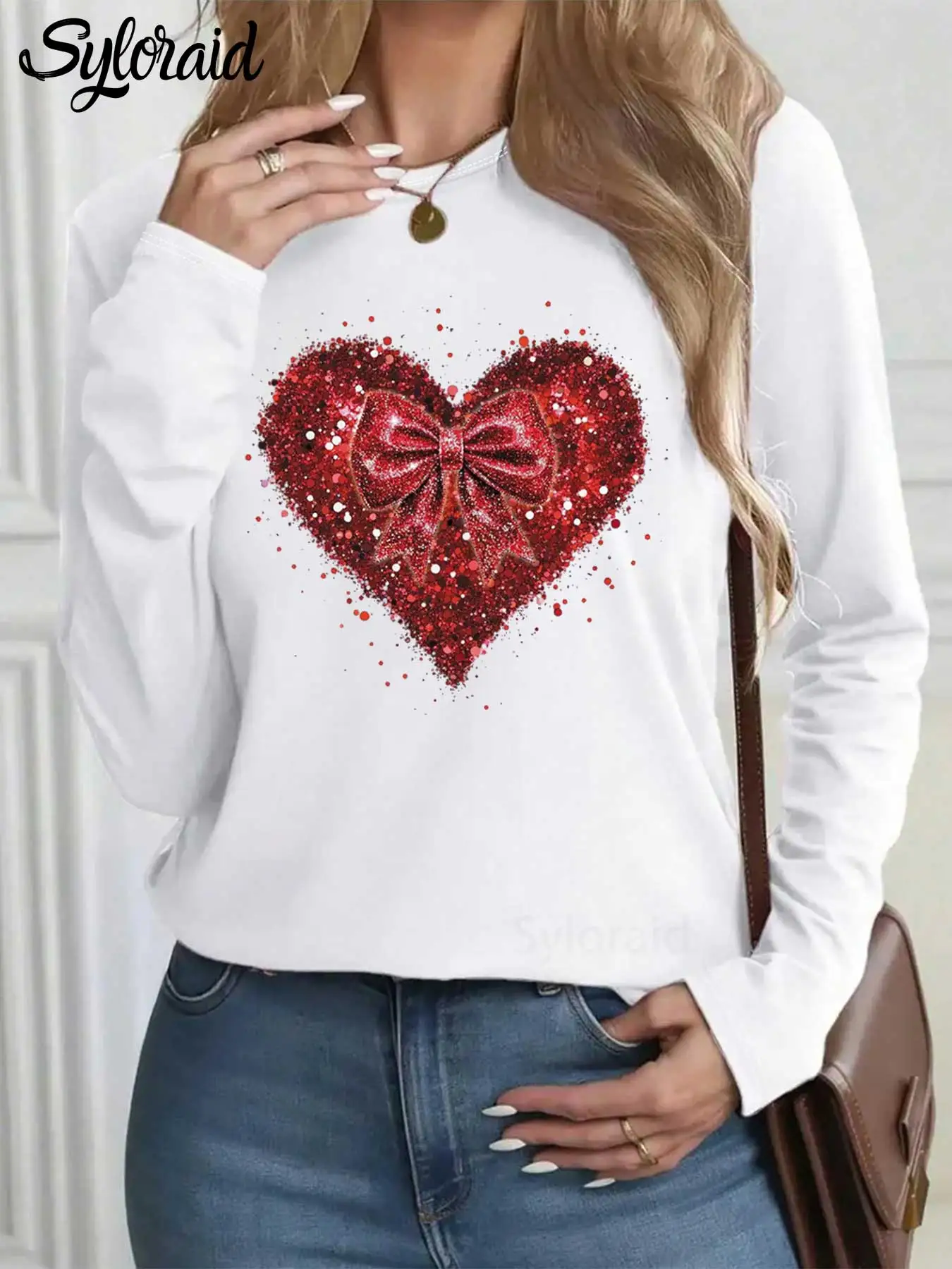 Camiseta de manga larga para mujer, camiseta con estampado de corazón y lazo rojo para el Día de San Valentín, Top informal con cuello redondo a la moda