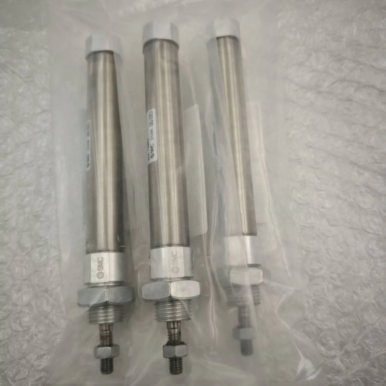 

Оригинальный оригинальный стандартный цилиндр SMC CD85F16-75-B, одноштоковый цилиндр двойного действия