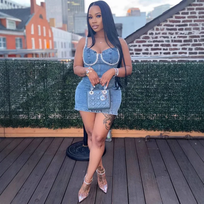 

2026 Women's Fashionable Sexy Cowboy Strap Skirt Summer New Style Bright Diamond Detail Short Skirt