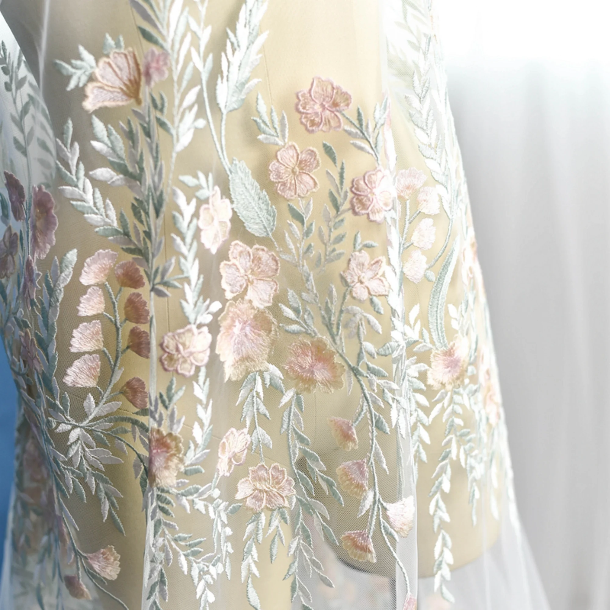 

Ширина 0,5 метра, 51,18 дюймов, кружевная ткань, кружевная ткань с цветочной вышивкой, 3D кружевная ткань, кружевная отделка для платья своими руками, 130 см