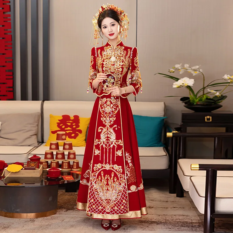 

2024 Traditional Chinese Wedding Dresses Women Oriental Standing Collar Tassels Embroidered Tang Suit