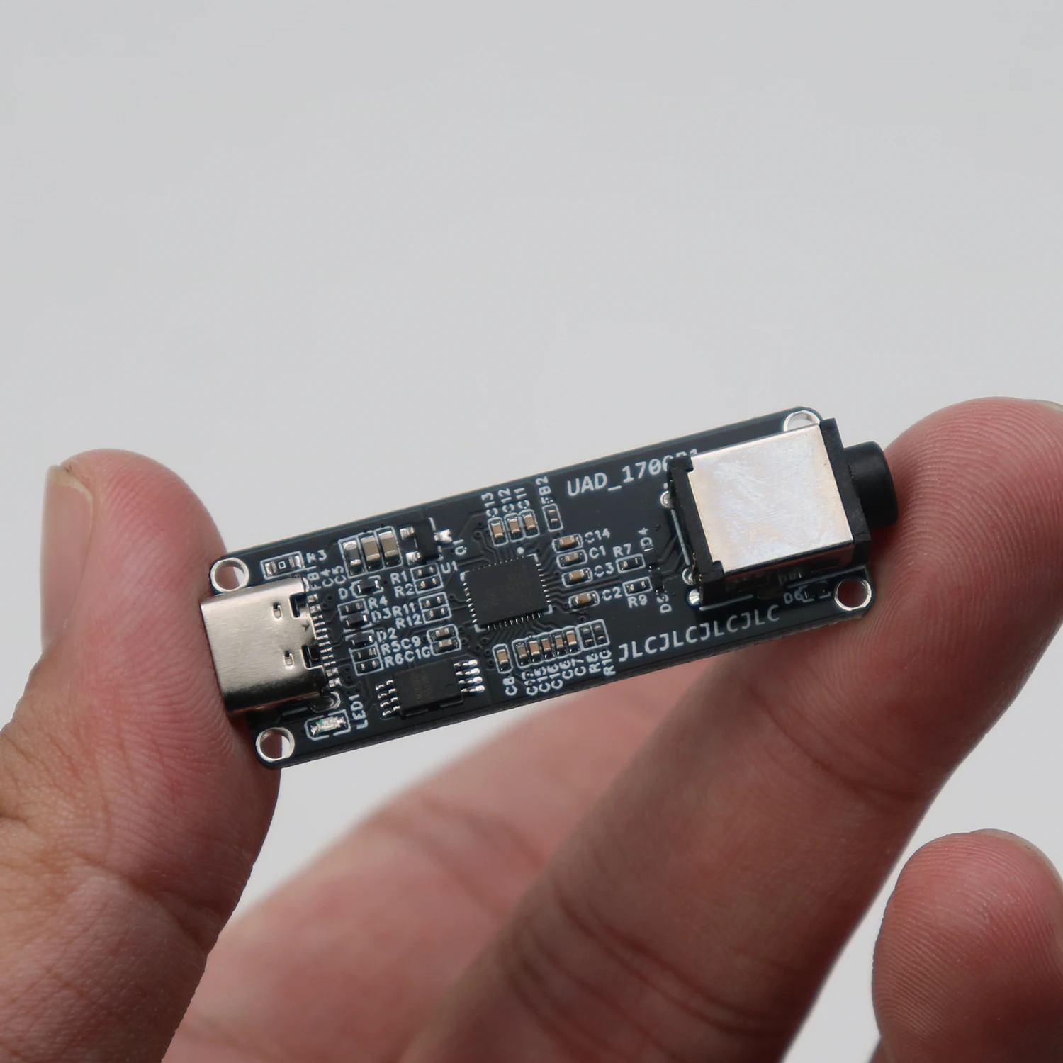 Type-C to 3.5mm Audio Adapter USB Sound Card SSS1700 Stereo Headphone Output Recording Mic for Phone PC Laptop 24bit 96kHz