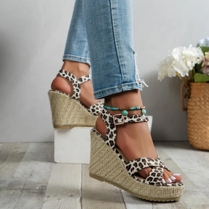 Sandalias clásicas informales de tacón alto con correa de hebilla, zapatos de moda poco profundos para mujer, cuñas con correa trasera de leopardo, 2024