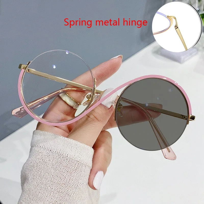 Oculos-de-sol-com-mudanca-de-cor-e-lentes-planas-anti-luz-azul-hastes-flexiveis-armacao-meia-aro-circular-de-metal-feminina