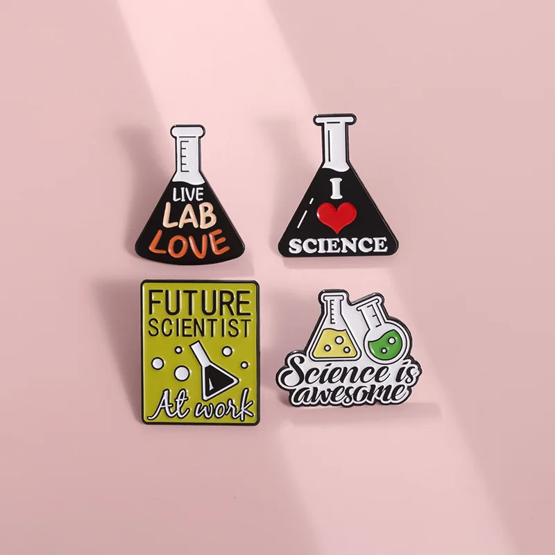 Insignia de letra inglesa con personalidad de dibujos animados, tema creativo, Serie de matraz de Química, diseño versátil, broche de metal, accesorios