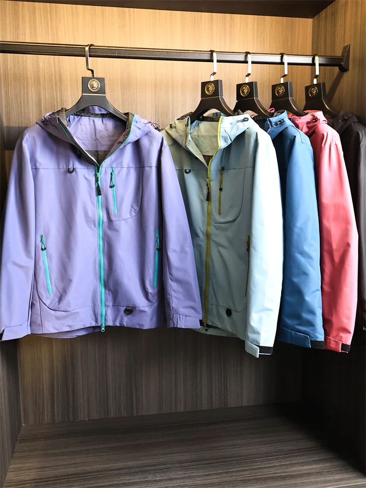 

Высококачественная мужская уличная ветрозащитная водонепроницаемая куртка с капюшоном Jaet ell Series Faionable Urban Sle Stand Fit Long Sve Zippe...