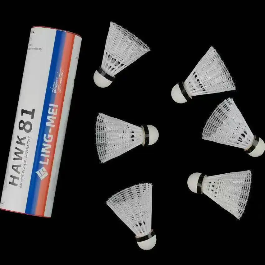 ナイロンバドミントンシャトルコック-6個セット-トレーニングや試合用-屋内および屋外で安定したパフォーマンス-高耐久性