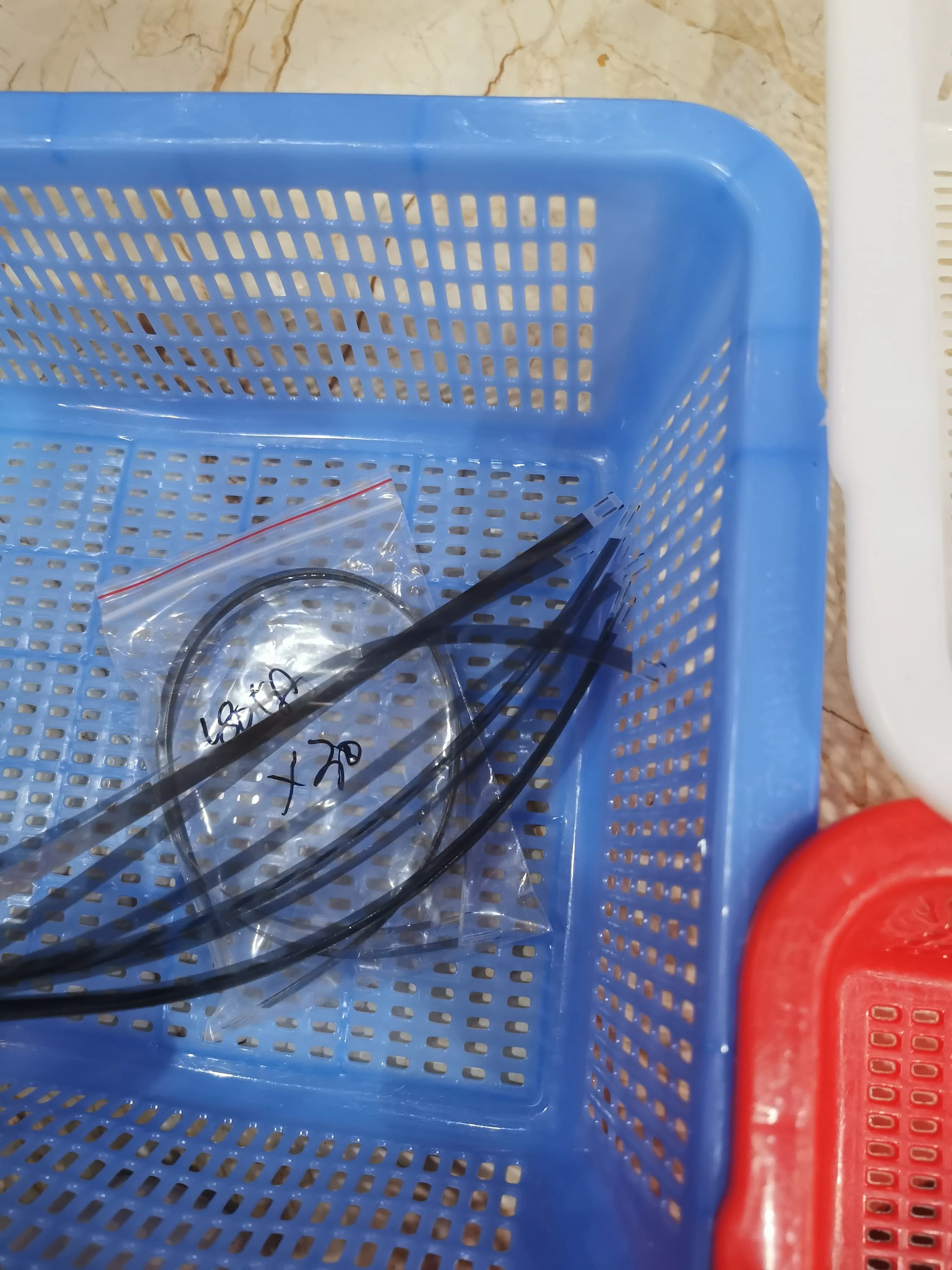 

1829905 полоса датчика для EPSON L8160 L8168 L8058 L8050