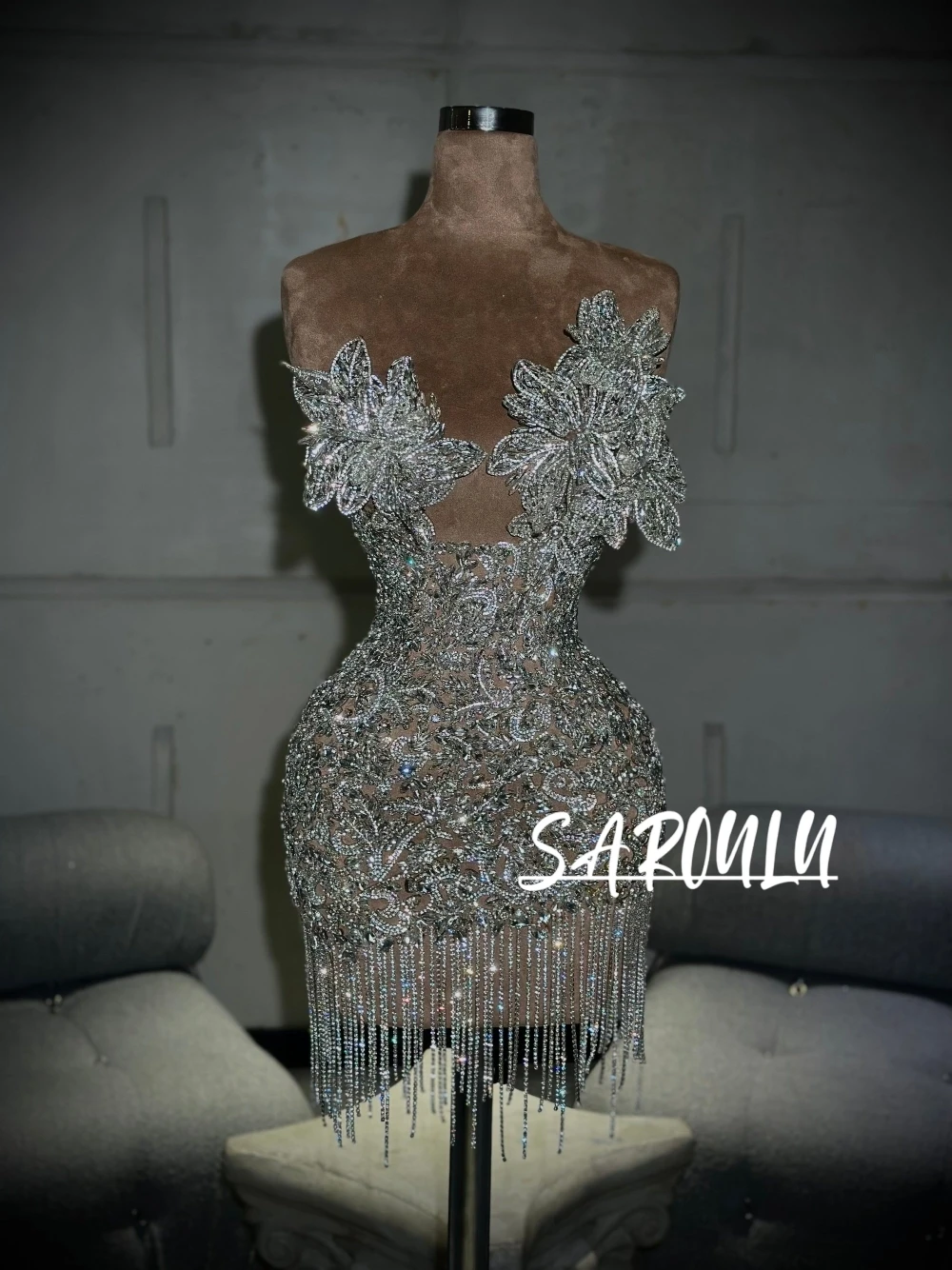 

Short Silver Beaded Crystals Evening Gown Dainty Tassel Beautiful Cocktail Bodycon Fit Prom Dress For Birthday Party Customized