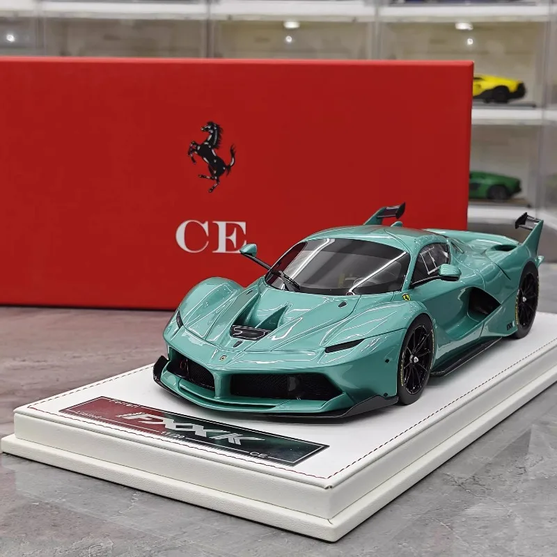 1:18 FXXK Supercar Limited Edition Die-cast simulation Resin car model Collection Ornament for adult decoration.