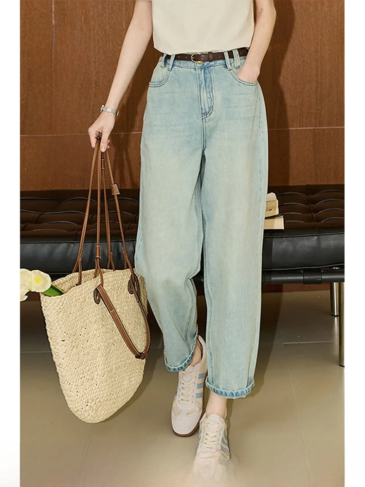 

Classic Washed Blue Denim Jeans Women's Slim Fit Nine Point Cotton 100 Casual Straight Leg Jeans Natural Waist Zipper Closure