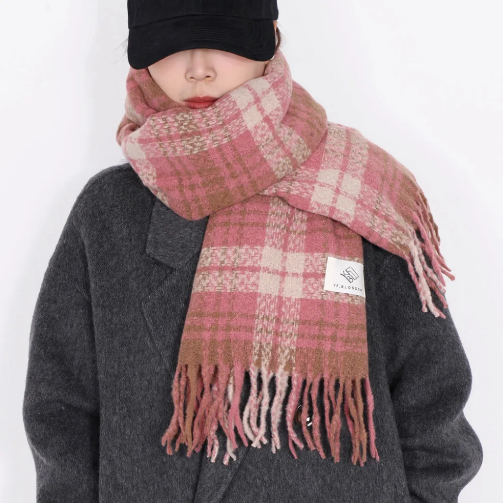 Pink Plaid Scarf for Women Luxury Brand Designer Winter Cashmere Thickened Keep Warm Pashmina with Tassel Fashion Shawl