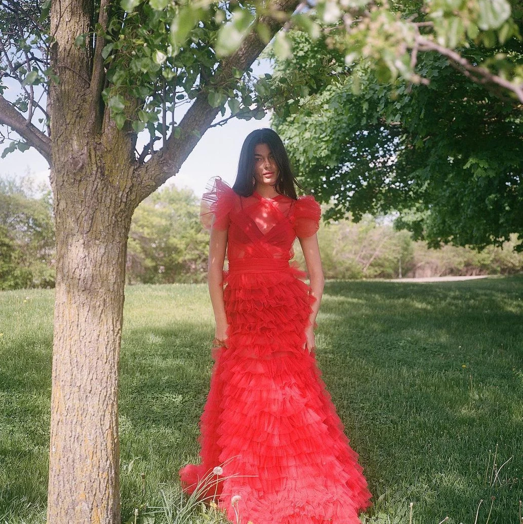 Charming Long Red Tulle Dresses Puffy Shoulder Criss Cross   Layered Ruffles Tiered Brithday Party Dress For Photo Shoot