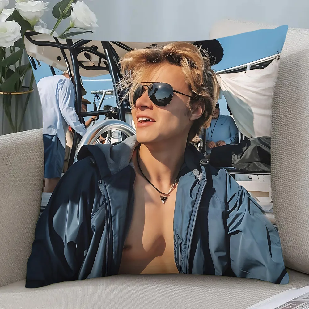 TV Series Pillow Covers Cartoon Sofa Decorative Home Double-sided Printing Short Plush Cute Cushion O-Outer B-Banks Cover