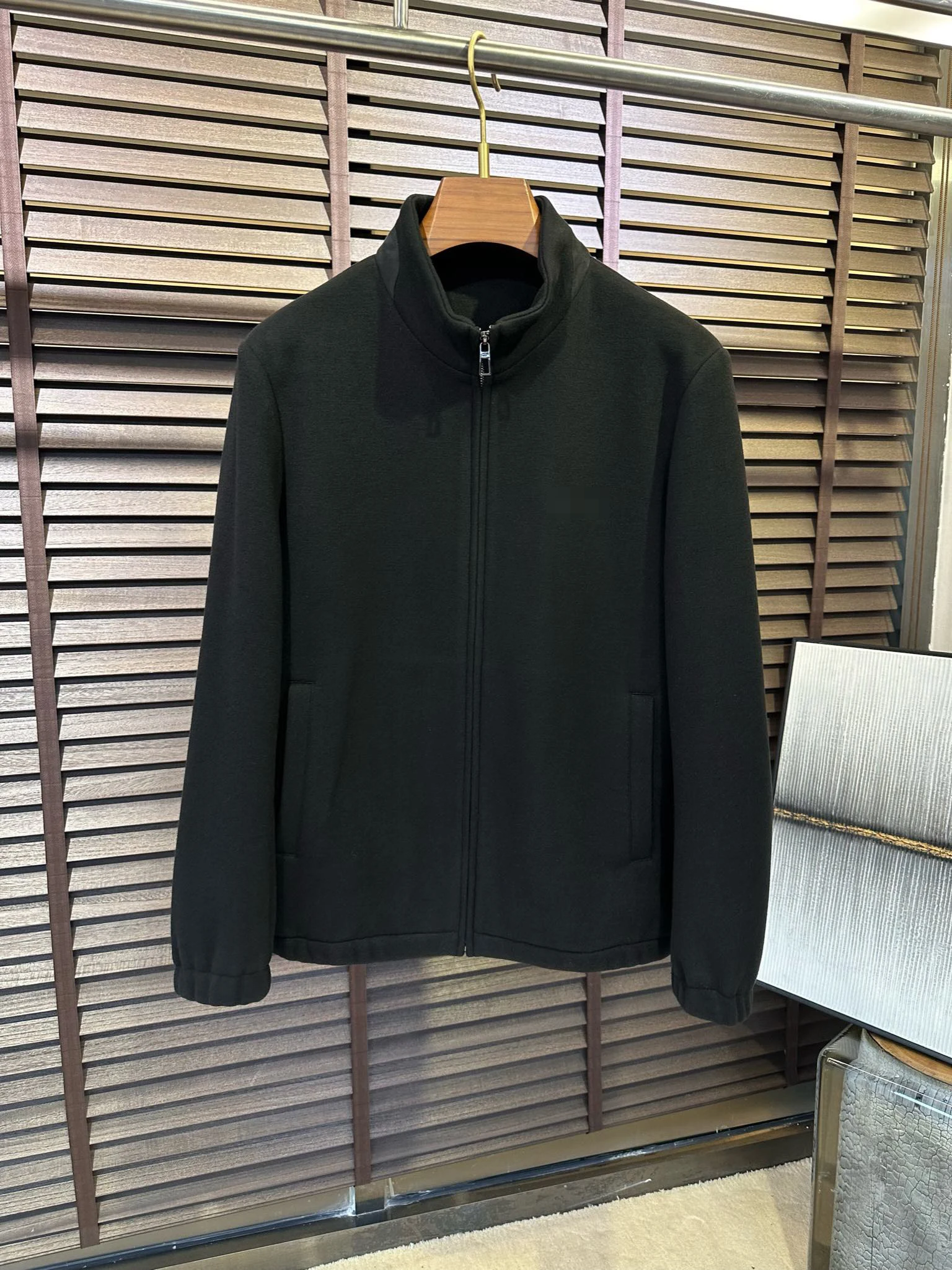 BILLIONAIRE SIJITONGDANew2024 new stand up collar hoodie jacket. Customized cashmere, environmentally friendly polyester fiber,