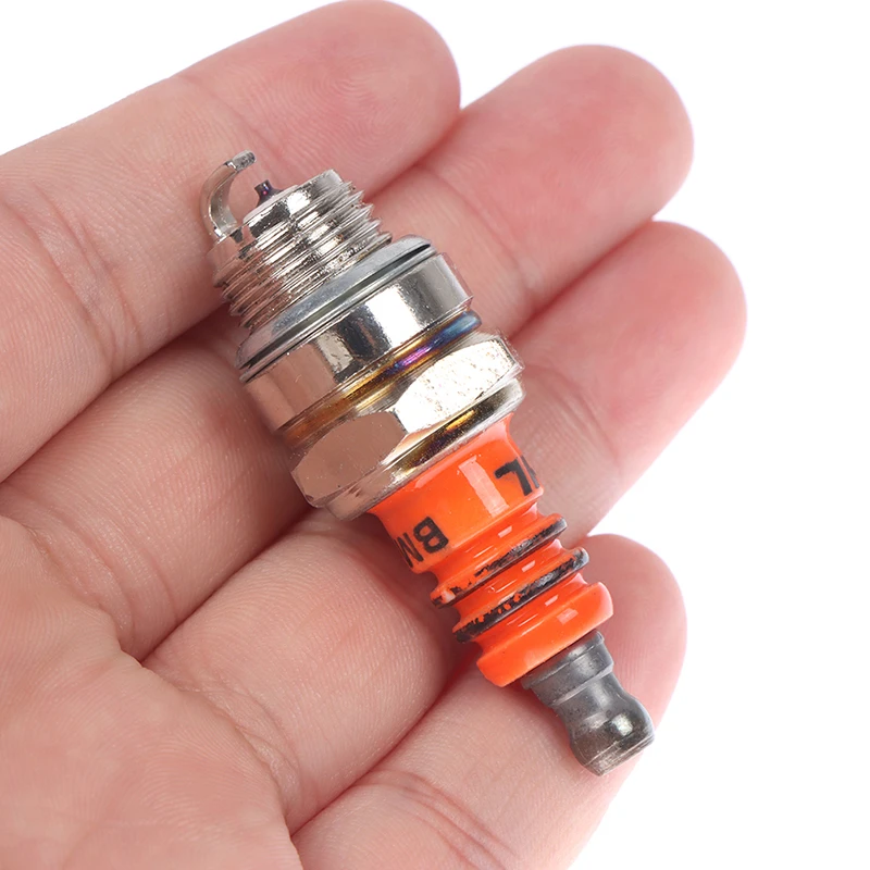 1PC BM6A Spark Plug Glow Standard Small Engine Replacemnet for 2-stroke Chainsaw Lawn Mower Strimmer