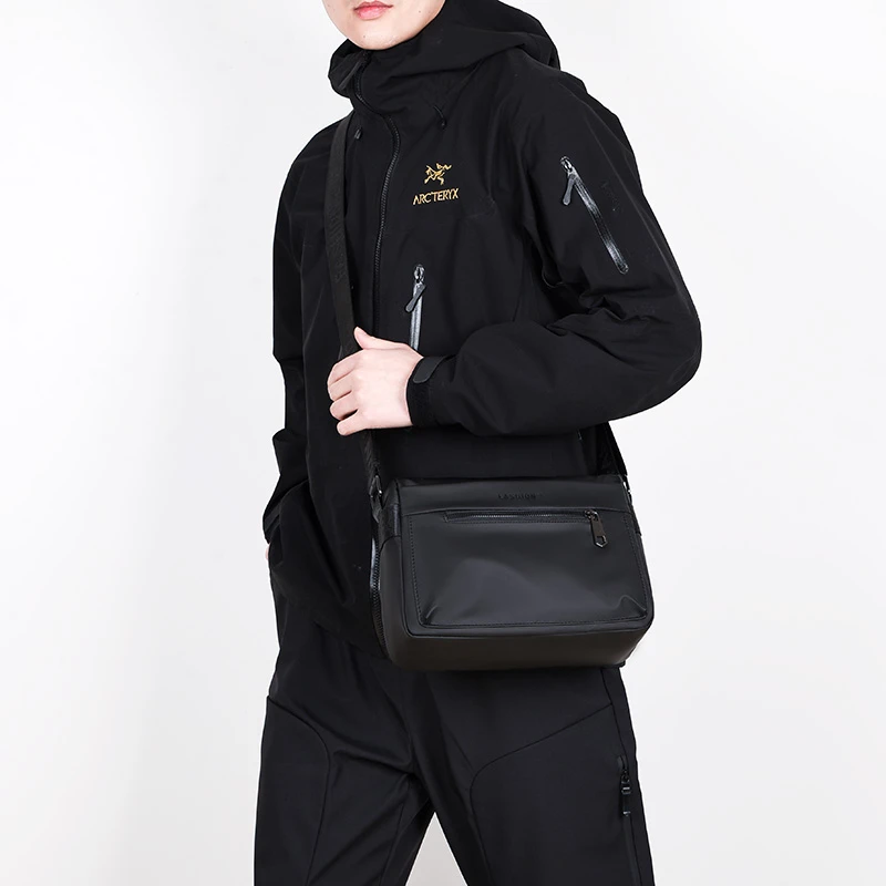 

Waterproof Crossbody Bag, Large Capacity Messenger Purse with Adjustable Strap, Casual Shoulder Bag for Work and Daily Use