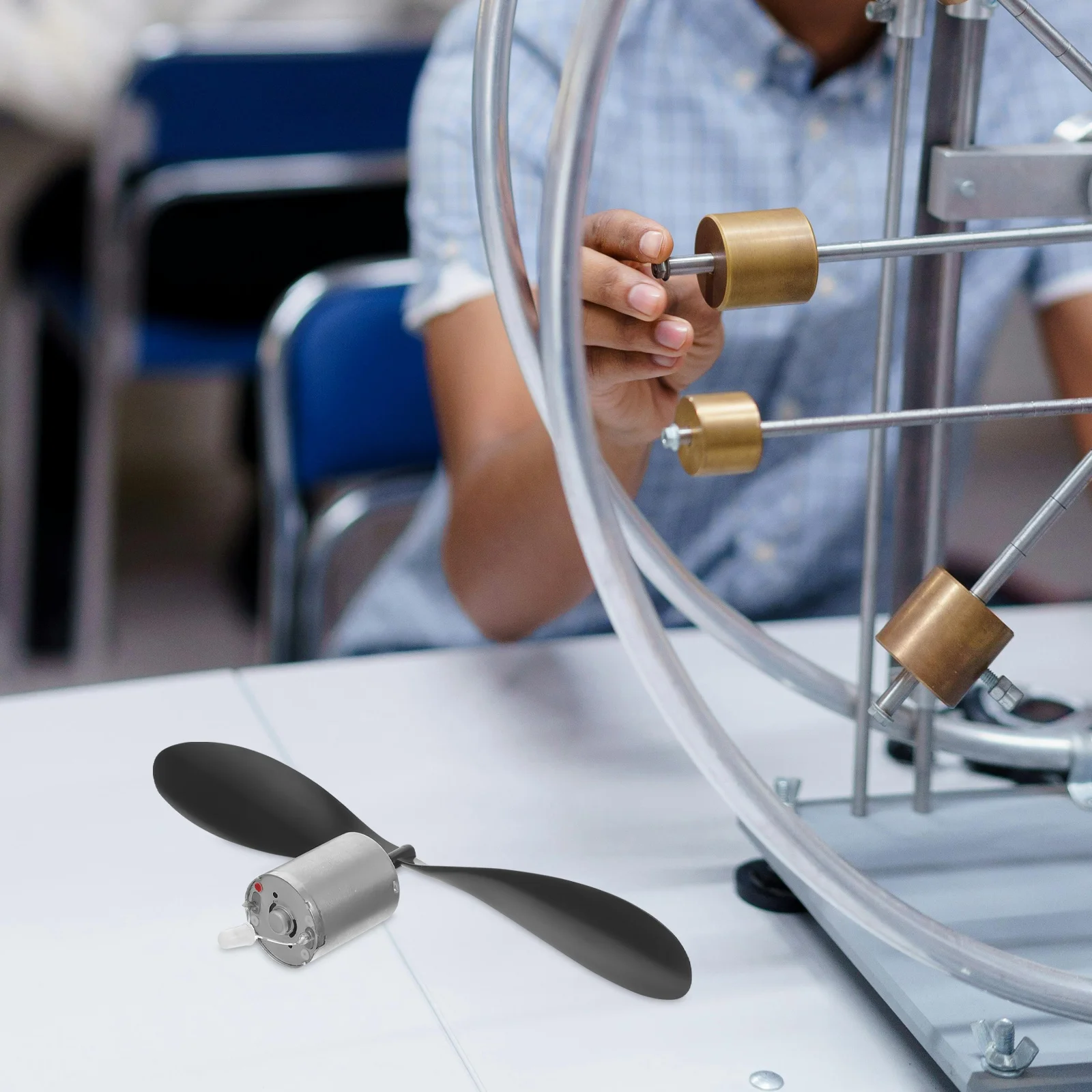 

1 Set Mini Wind Turbine Generator Kit Micro Electric Motor For Science Teaching Small Wind Power Experiment Portable Energy