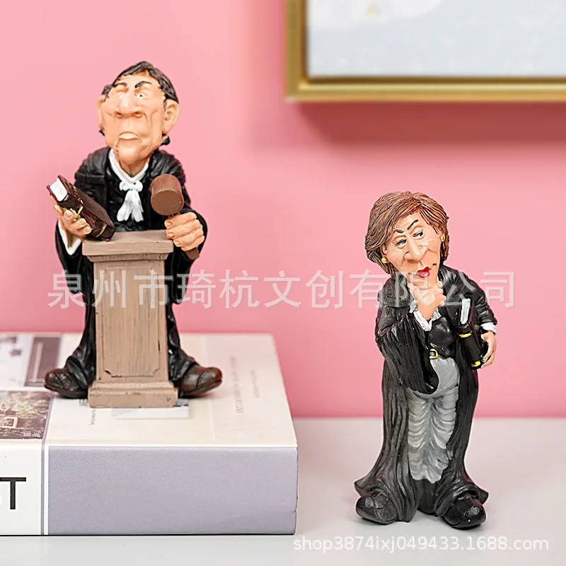 Creative Court Character Judge Figurine for Living Room Study Hall Cabinet Office Decor Home Decoration Popular Cross Border Hot