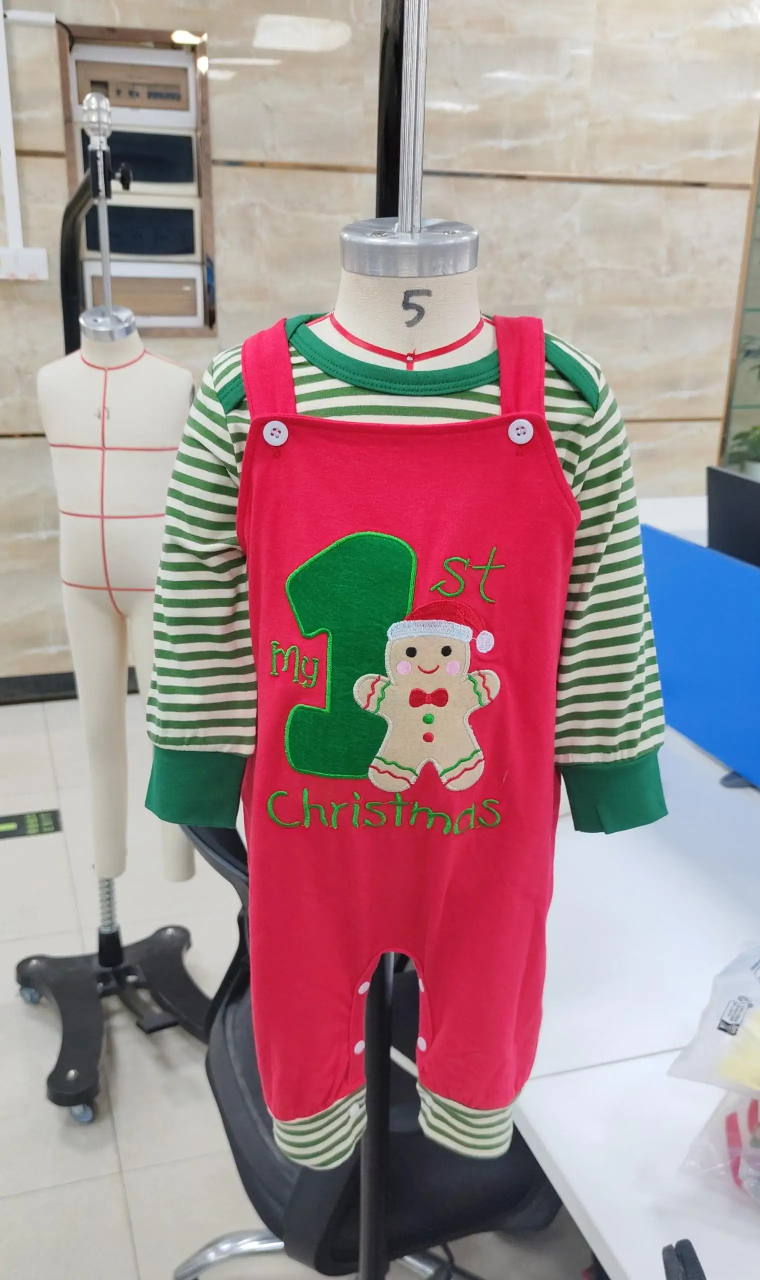 Vêtements pour bébé garçon, barboteuse à manches longues, rayures de noël, broderie de chiffres, pantalon et chapeau, tenue 3 pièces, vêtements pour nouveau-né