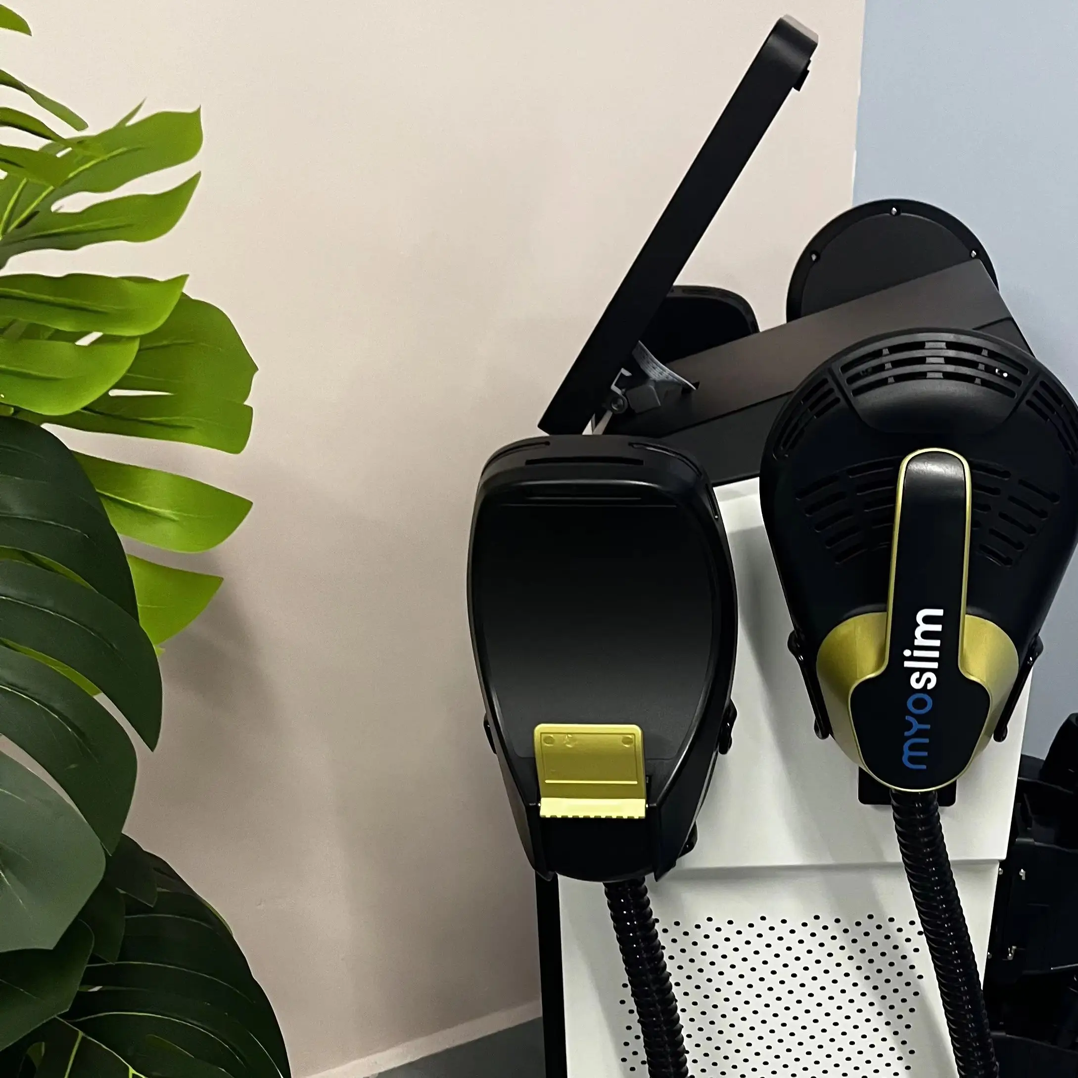 

Myoslim 6500W RF EMS Body Sculpting Machine Nova Professional Hiemt Neo Body Contouring Muscle Stimulator Slimming Device