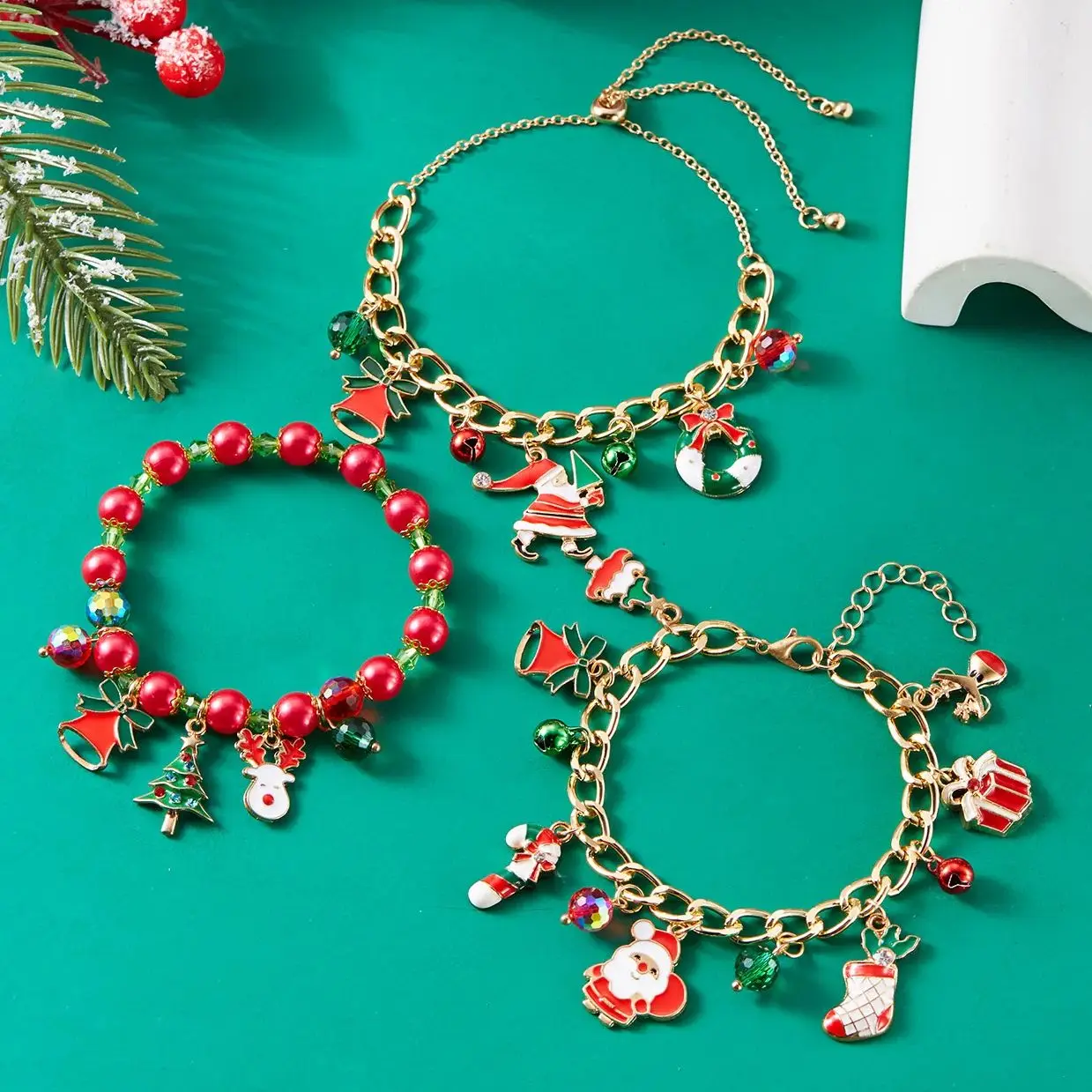 

Fashion Christmas Chain Bracelet for Women Sweet Christmas Tree Snowflake Santa Claus Bell Bracelet Xmas Holiday Party Jewelry