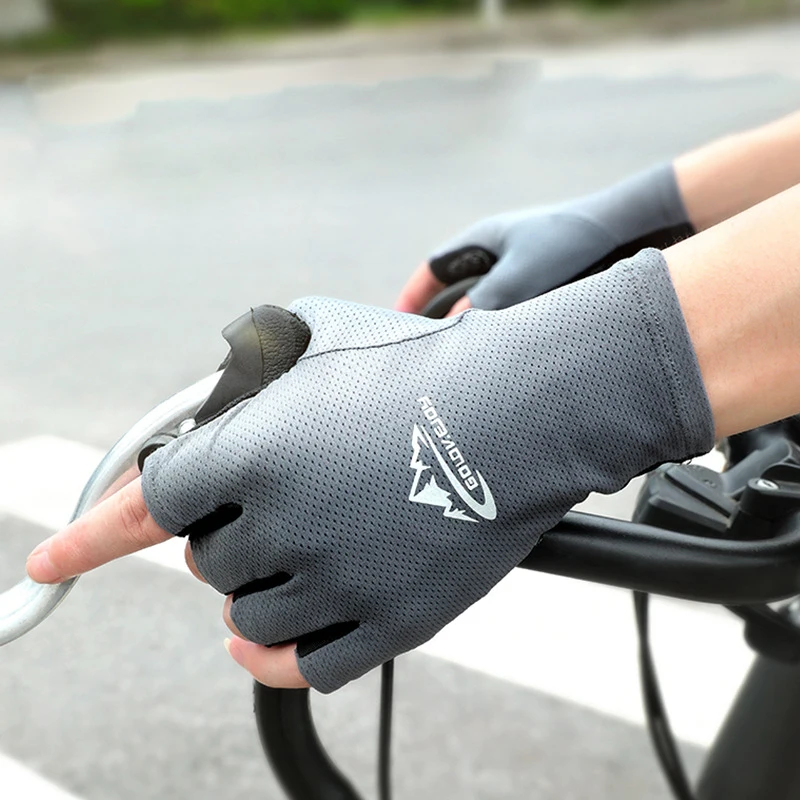 Men Breathable Half Finger Sun Protection Gloves Enhanced Dexterity UV Defense for for Cycling Driving Fishing