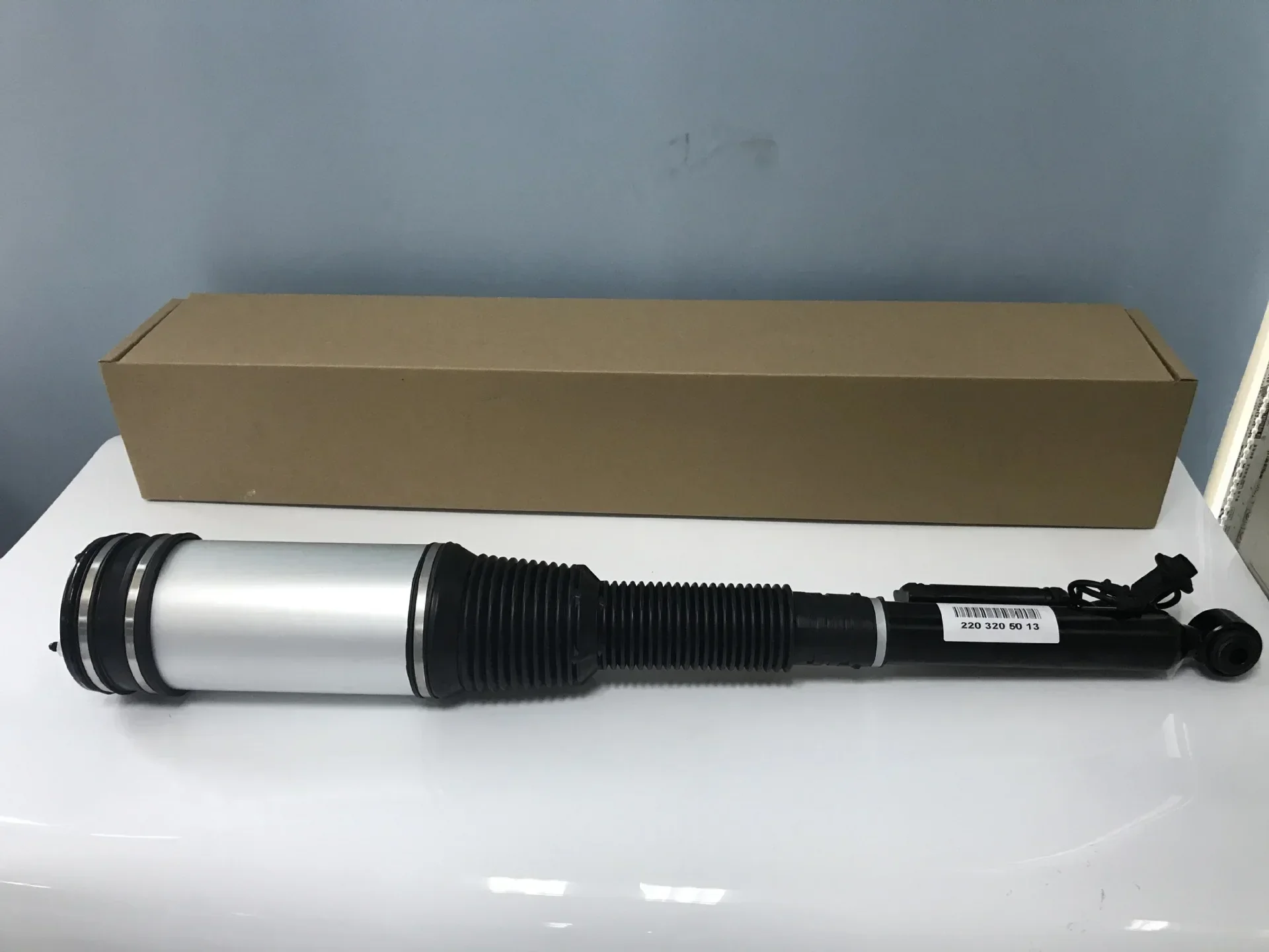 

Full New Rear Air Spring For Mercedes Benz S Class W220 S350 S430 S500 S600 S65 S55 AMG 2000-2006 Air Suspension Spring 4 Matic