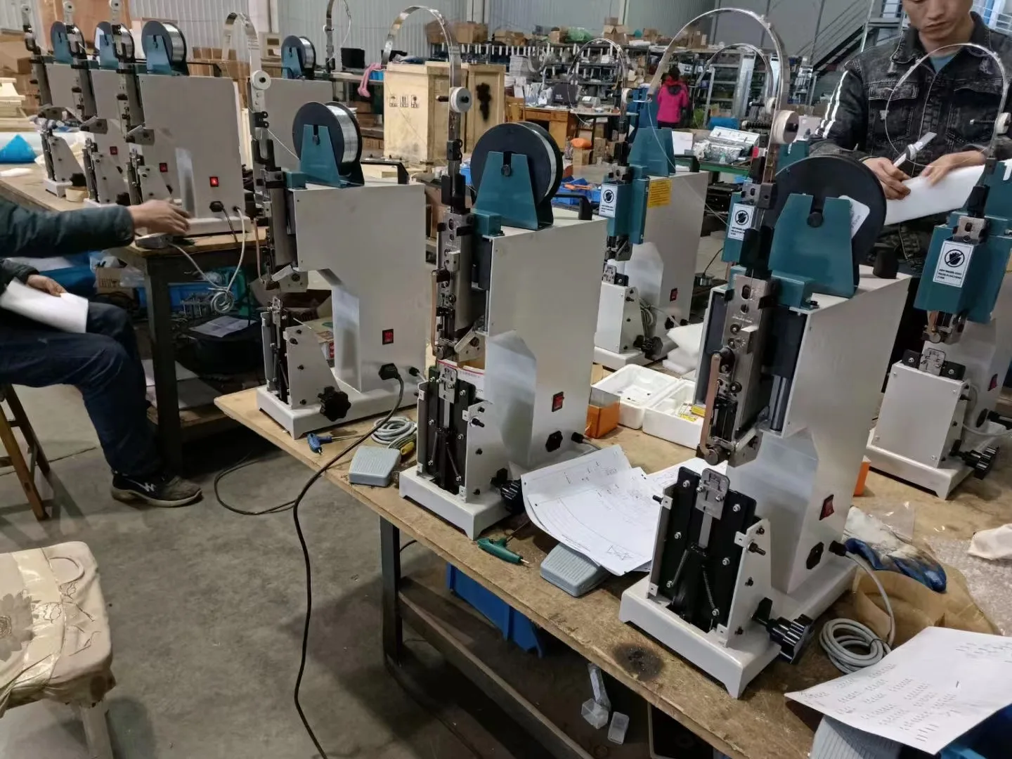 Qike QK-8702H جودة عالية Honer مسمار الكهربائية رئيس واحد السرج وسلك مسطح غرزة ورقة دباسة ماكينة تجليد