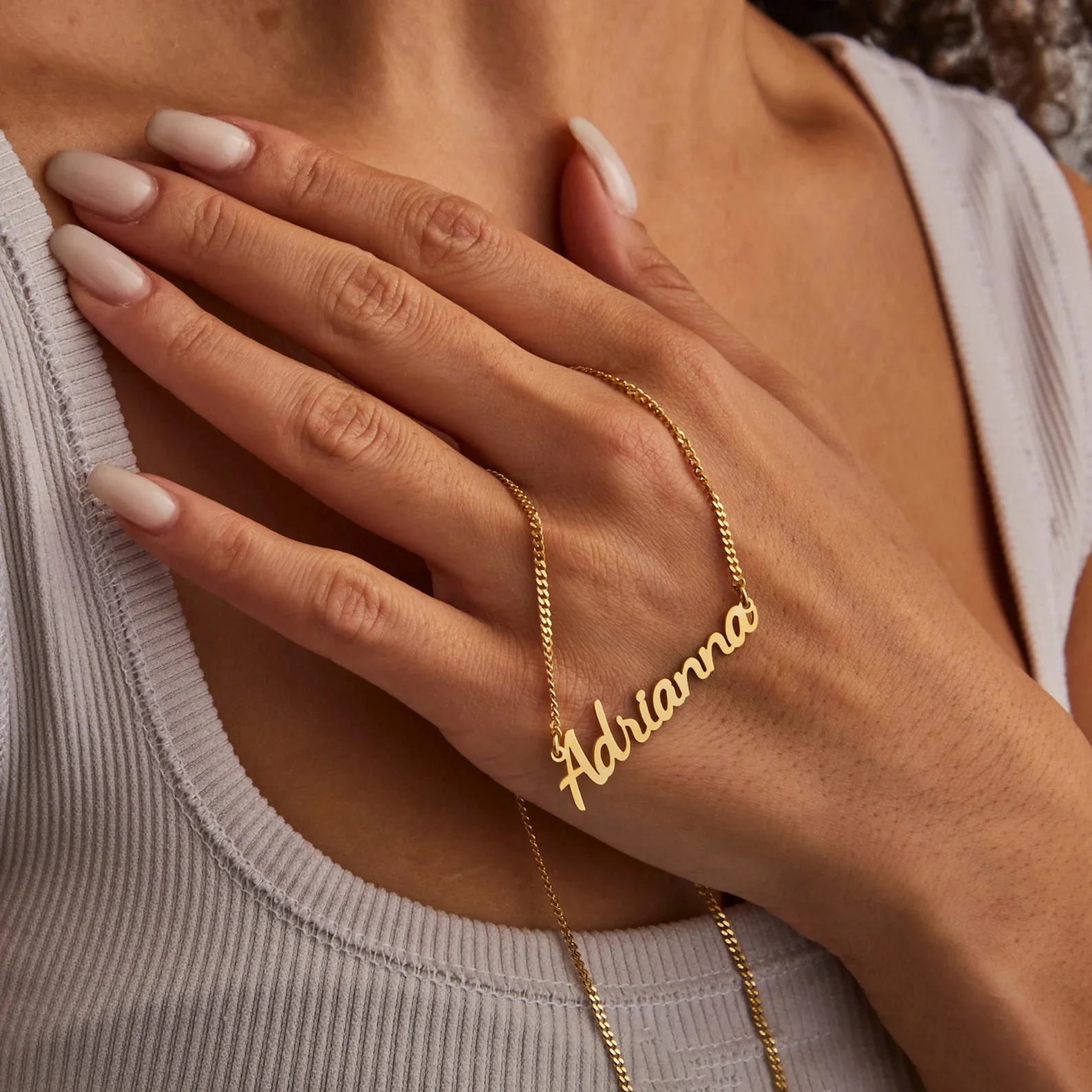

Personalized Gold ornament Customized Name Necklace Unique Fashionable Jewelry Women Exquisite Elegant Heartwarming Gift Mother