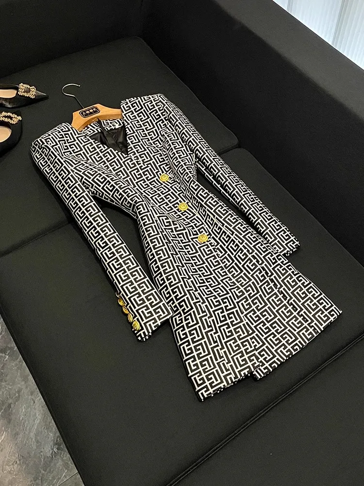 Ele Long Sve V-Ne Slim Fit Dr Jaet T-shirt en tissu brodé Design de boutons Sensation de luxe Faionable Ci Commute