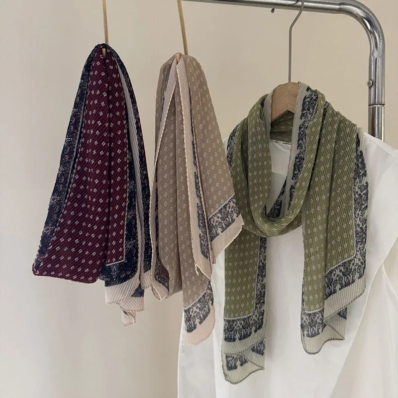 

Korean-style same wrinkle scarf for women, elegant commuting shawl, new geometric silk scarf for spring and summer, decorative