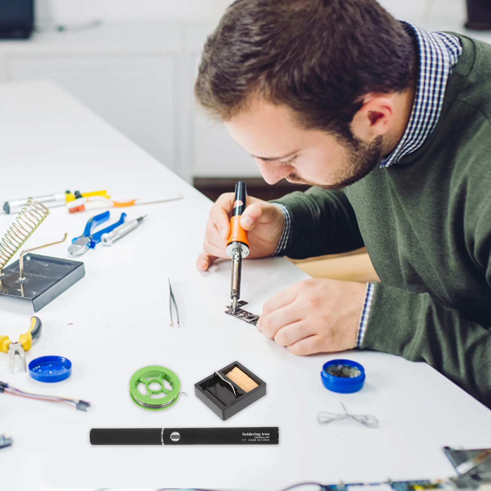 

Cordless Soldering Iron USB Portable Kit 8W Power Output for Personal Use and Gift Practical Tool Set Soldering Iron