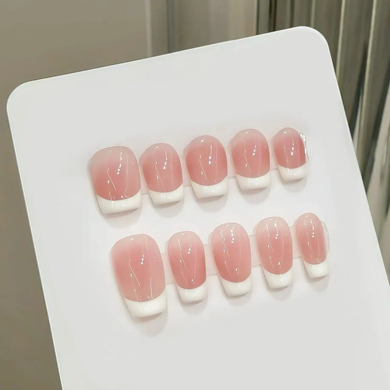 Handmade Kawaii Shortpress on Nails Japanese Flower Design Reussable Adhesive False Nails Artifical Stick-on Nail Tip for Girls