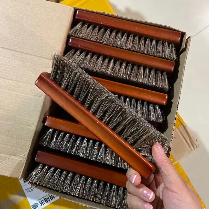 

Большая щетка из конского волоса, многофункциональная, для обуви, кожи, мебели, чистки автомобиля, полировки и нанесения воска