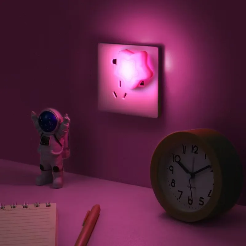 ضوء ليلي على شكل نجمة إبداعية موفر للطاقة ‌   قابس USB دائمًا على الوضع لتصميم مثبت على الحائط لممر غرفة الطلاب ‌