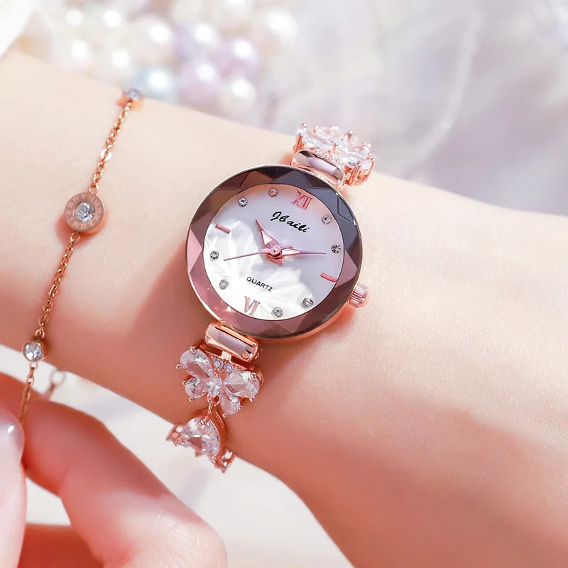 

Hot Selling Fashion Jewellery Flower Shaped Zircon Bracelet Watch for Women