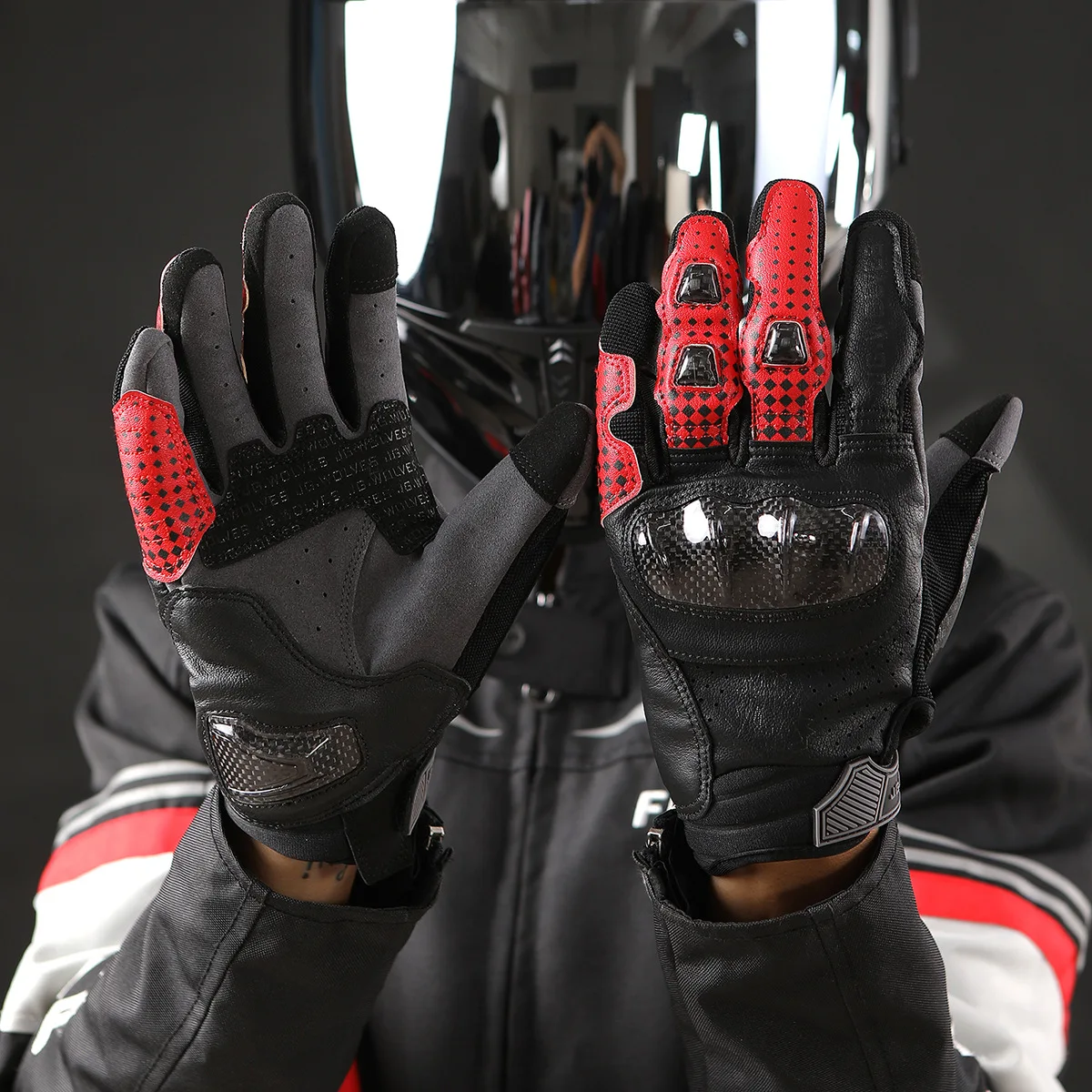 Carbon fiber motorcycle gloves touch screen men women motorcycle riding breathable gloves spring summer autumn srpring