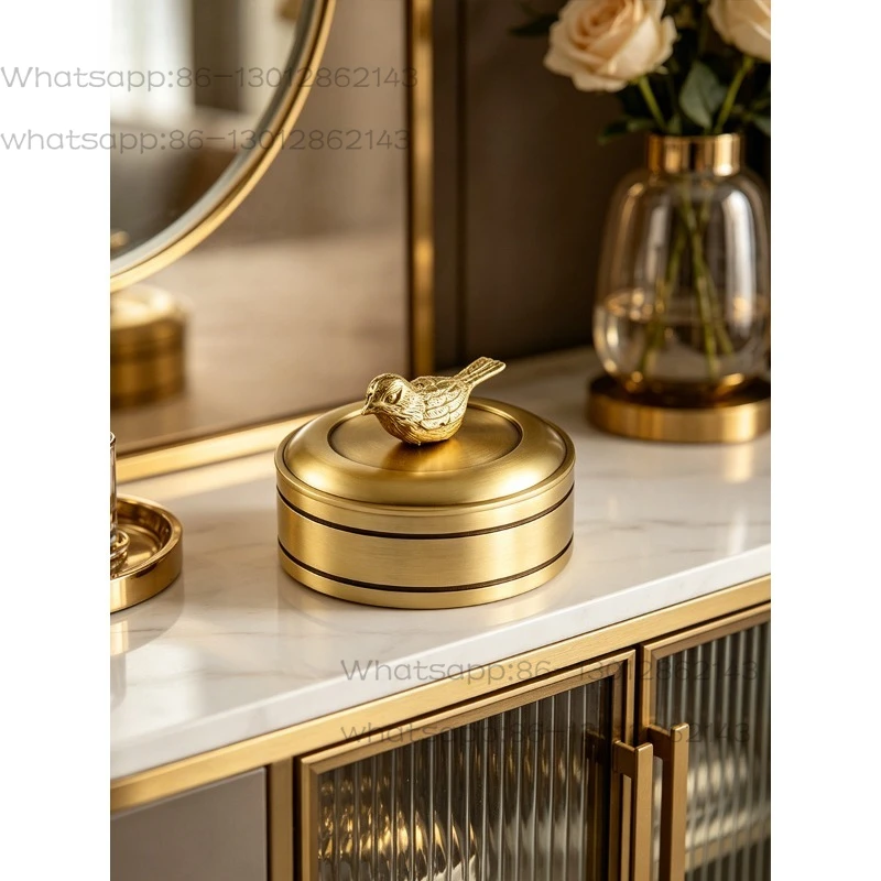 Yellow copper jewelry box, light luxury high-end necklace gold storage box, small exquisite storage box, high-end wedding gift.