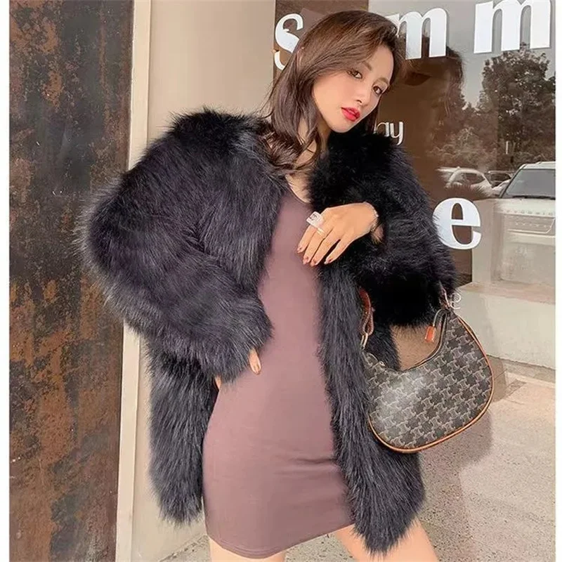 Medium To Long V-neck Minimalist High-end Imitation Fox Fur Grass Coat For Women, 2025 Autumn And Winter Toka Fur Coat