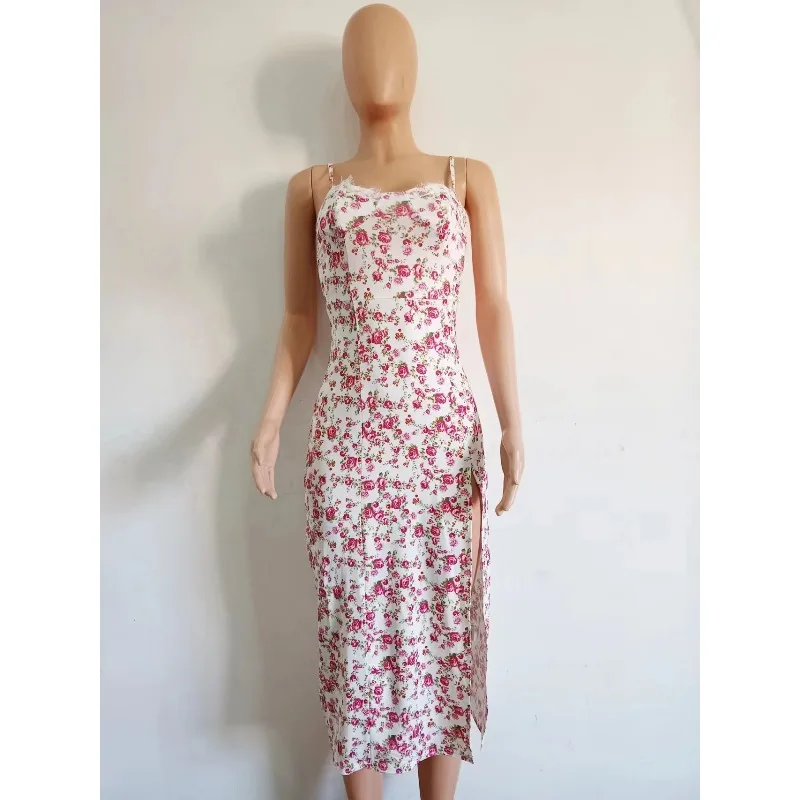 夏の女性用ホワイトベースピンク花柄スパゲッティストラップミディ丈イブニングドレスレーストリムサイドスリットスリムフィットセクシーエレガントバケーションドレス