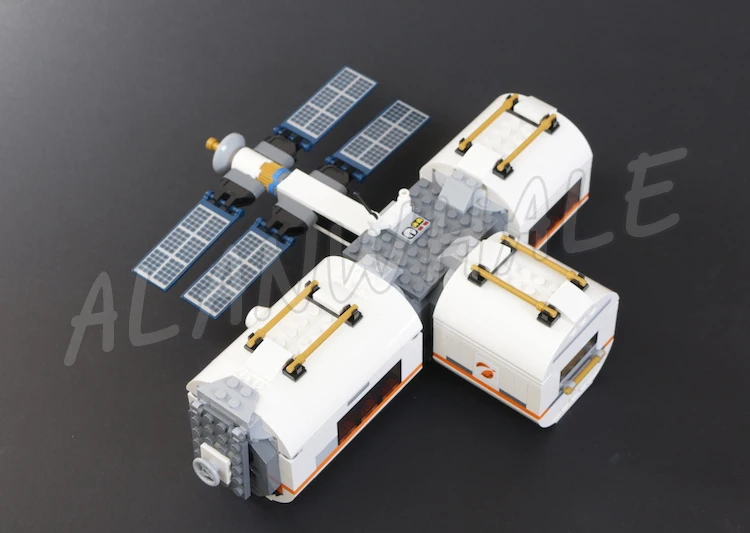 436pcs City Lunar Modular Space Station Satellite Shuttle Lab Living Module 11386 Building Block Toys Compatible With Model