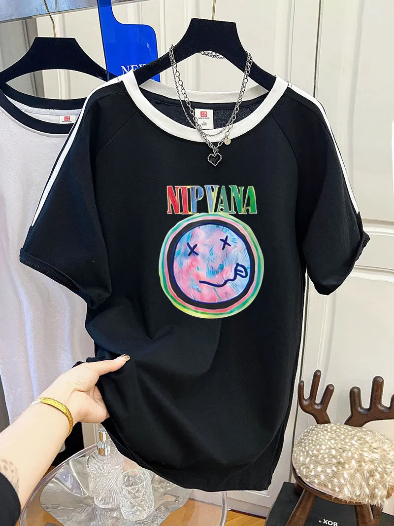 Camiseta feminina de manga curta, marca de moda retrô americana, estampa de letras, gráfico com três barras, camisas casuais