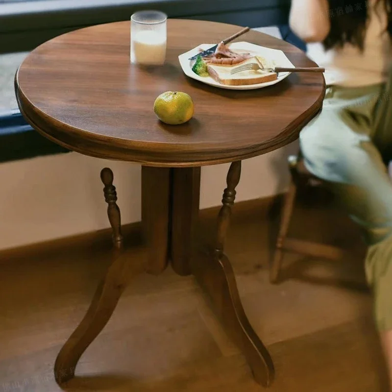 Semua meja makan dari kayu solid, bulat, restoran barat, beberapa meja teh