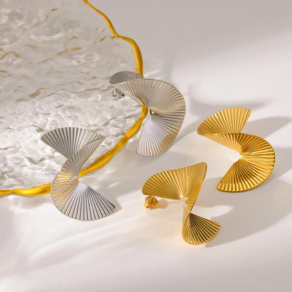 Stainless Steel Twisted Spiral Gold Color Geometric Stud Earrings Fashion Temperament Waterproof Jewelry for woman