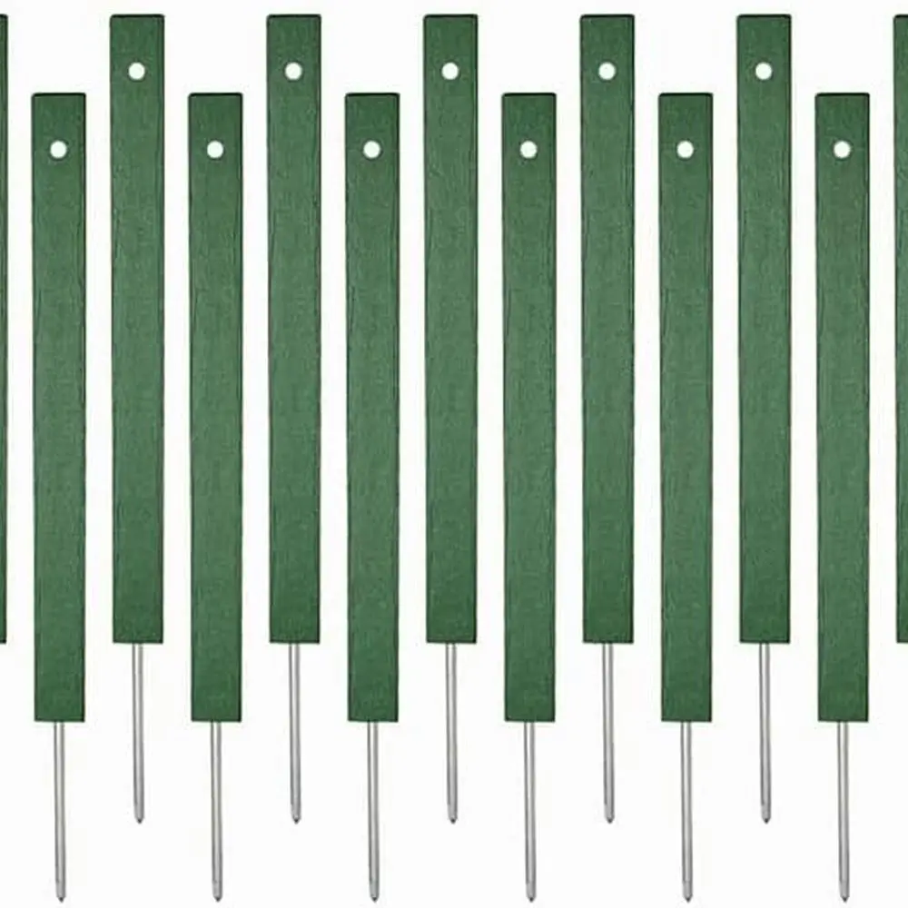 

25-Pack Recycled Plastic Stakes with Hole, 2x2x18 Inches