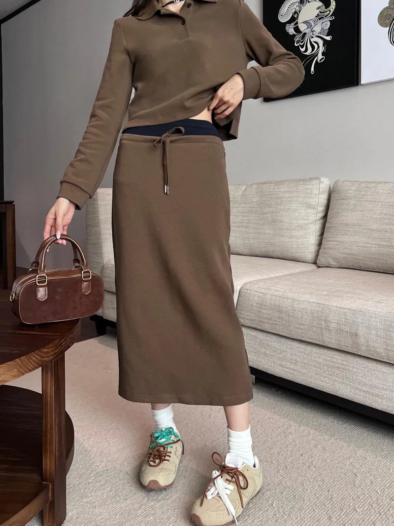 2024 Women's Autumn New Collection: Lapel Sports Style Long Sleeve Polo Shirt Counterfeit Two Same Color Waist Skirts