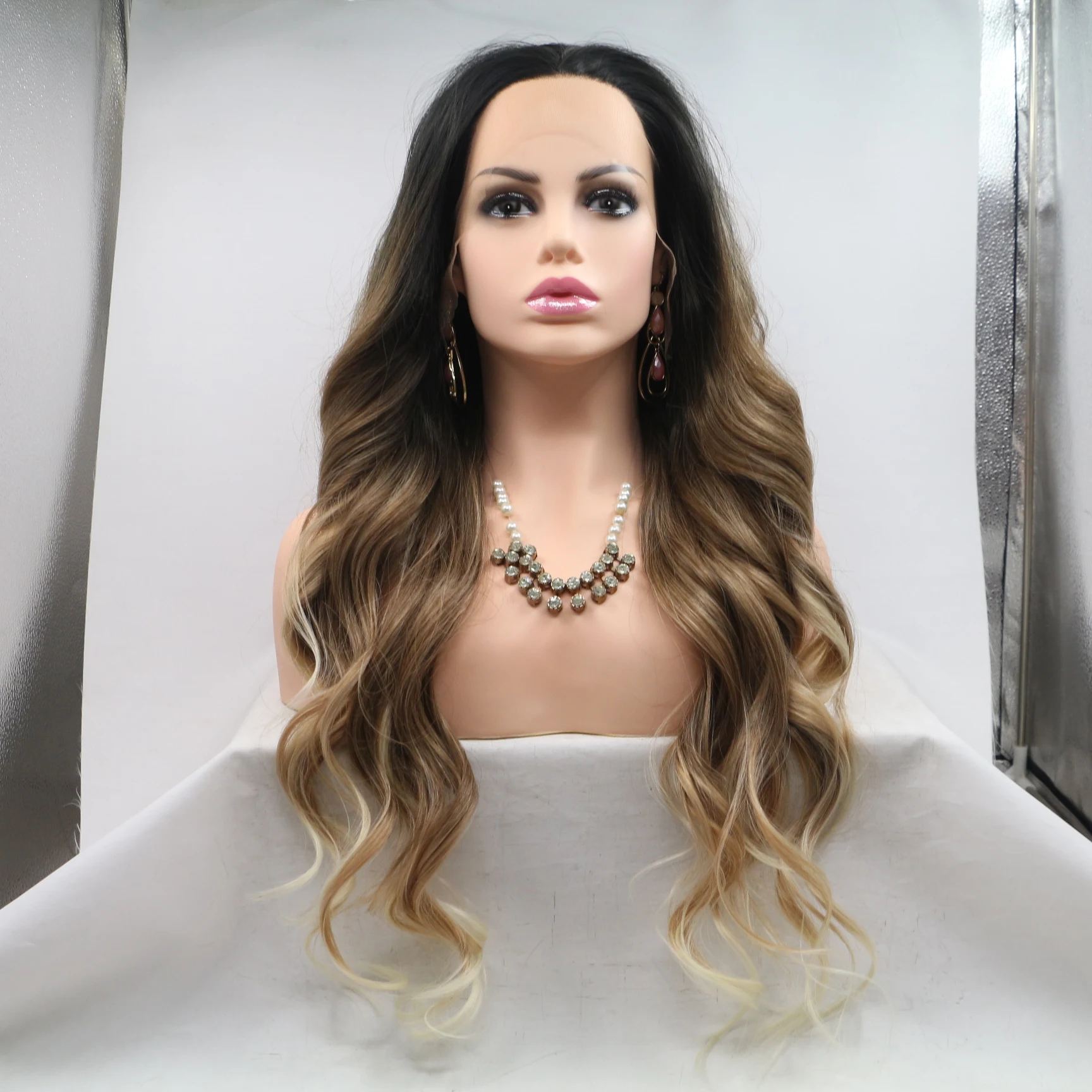 Premium Fiber Losse Body Wave Synthetische Hair Lace Front Pruik Voor Vrouwen Hittebestendige Vezel Lijmloze Pruik